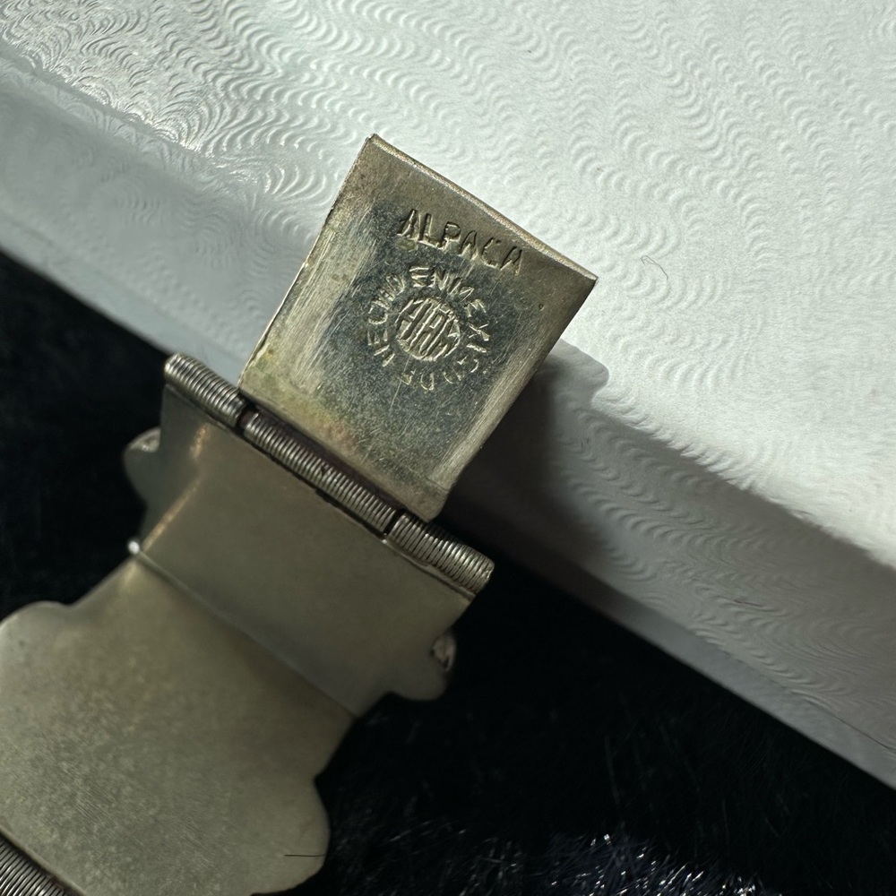 Vintage stone carved alpaca silver link bracelet - Picture 6 of 6